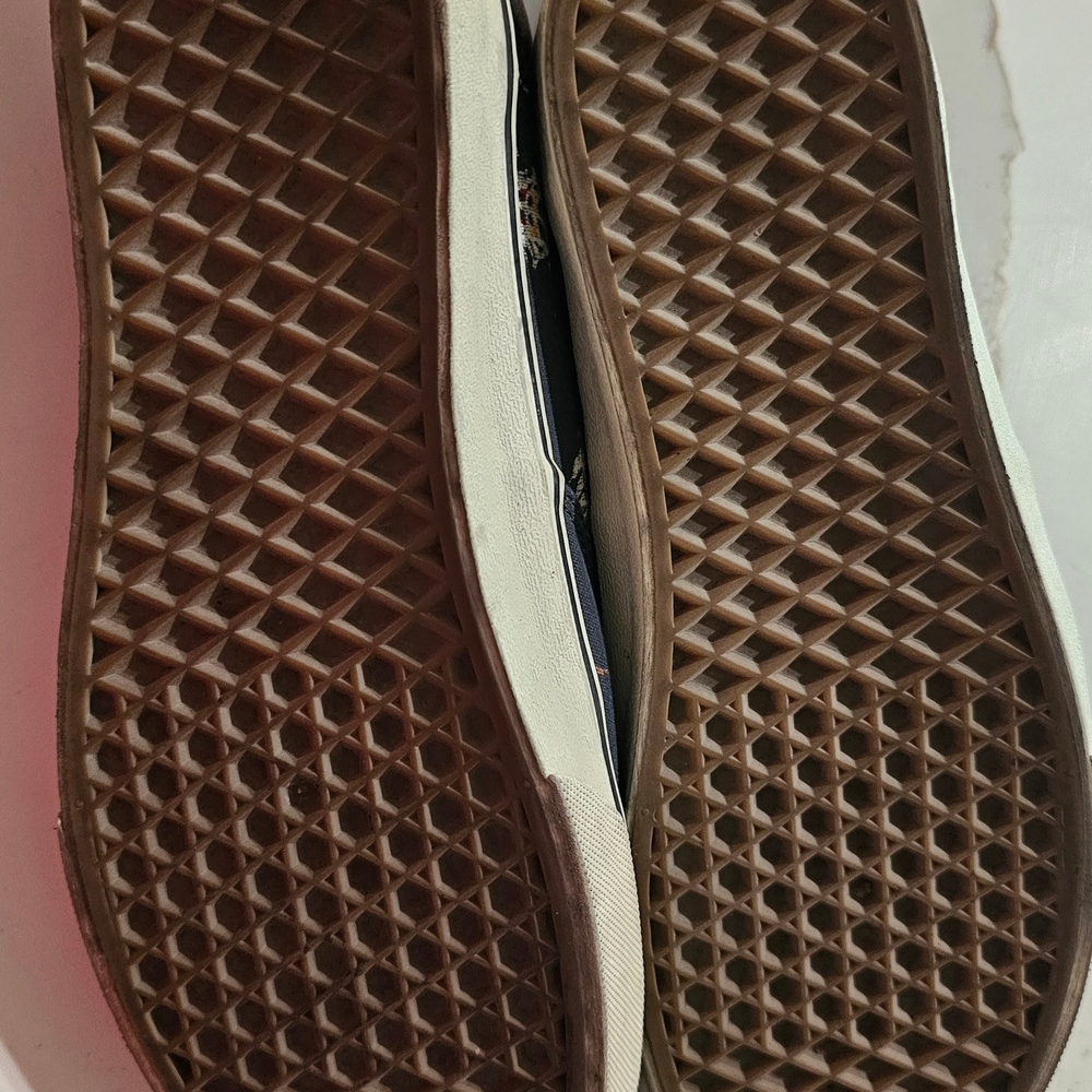 Vans Black Canvas Low-Top Sneakers with Brown Laces and Southwestern Print - Picture 3 of 4